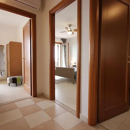 Case Vr Casa Degli Elfi פארונה די ואלפוליצ'לה