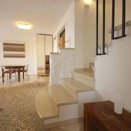Case Vr Casa Degli Elfi דירה פארונה די ואלפוליצ'לה